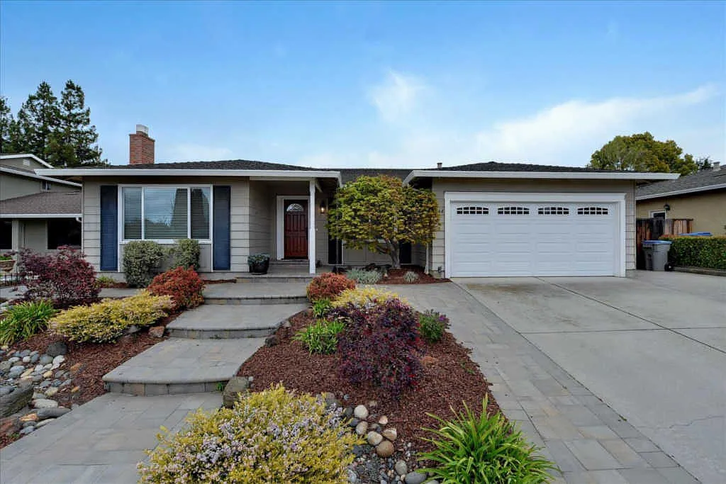 3164 Linkfield Way photo 1
