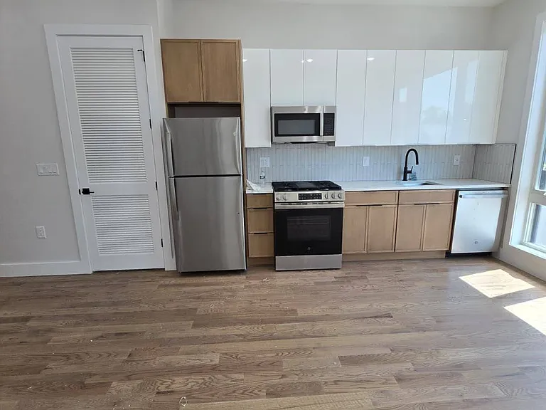 40 Lembeck Ave #301 — Photo 2