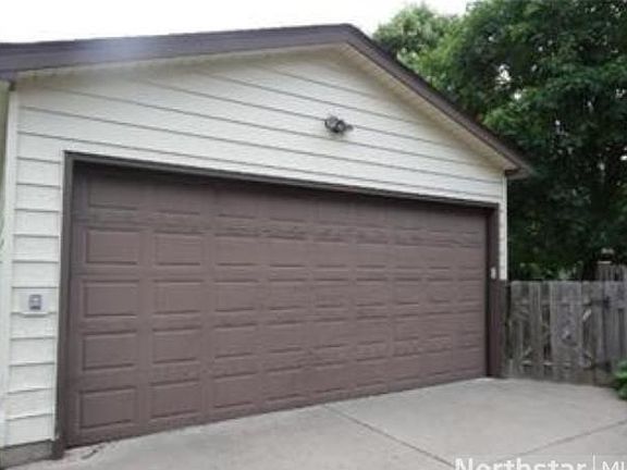 3rd image of 2692 Chippewa Ave