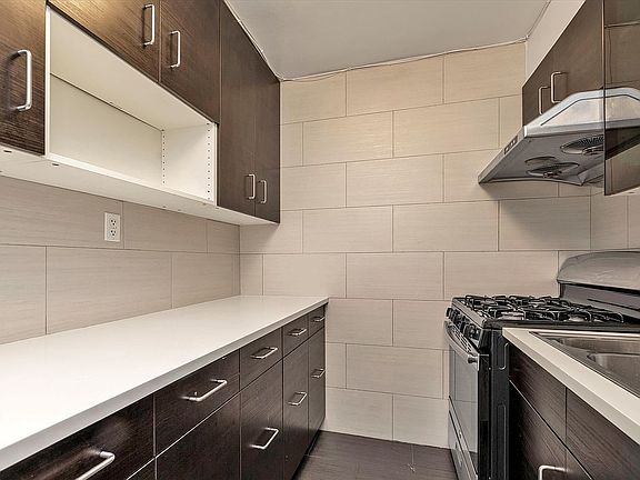 4th image of 9430 59th Ave APT 5A