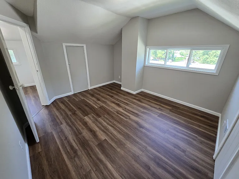 3532 Fullerton Ave — Photo 57