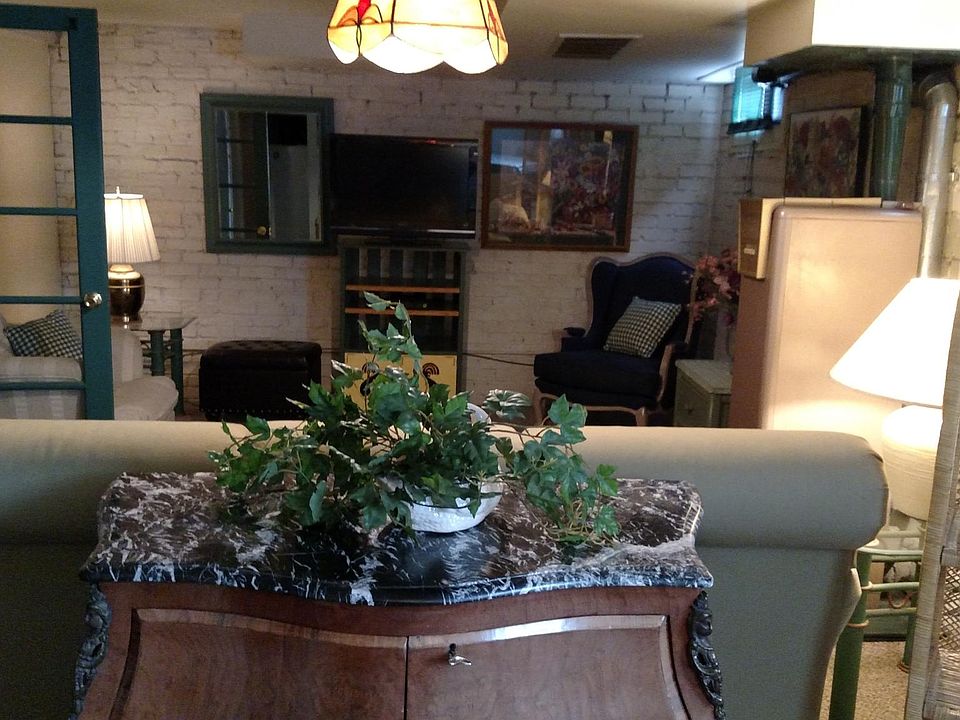 1st image of 1145 Southmoor Dr