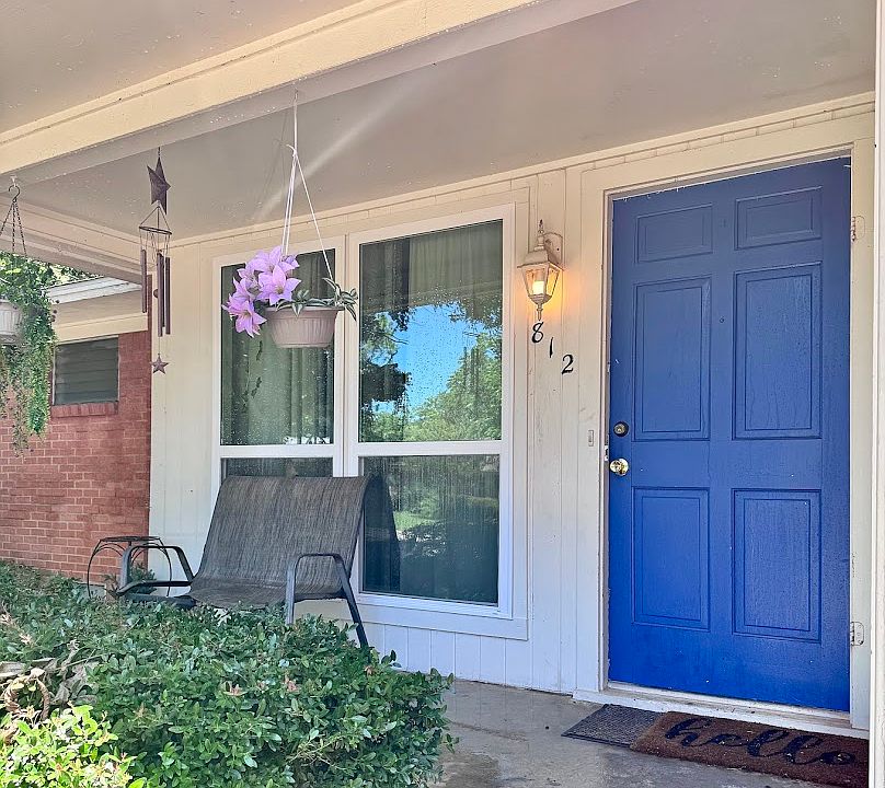 1st image of 812 Laguna Dr
