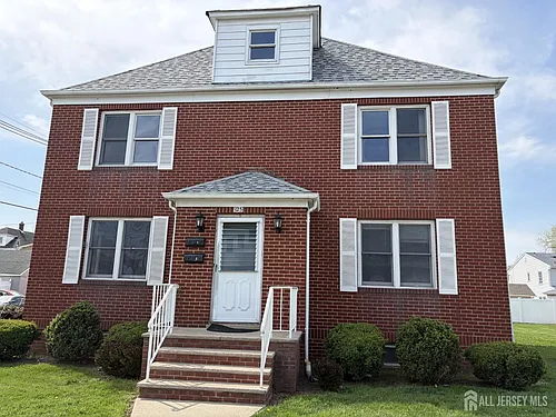 123 Heald St Photo 1