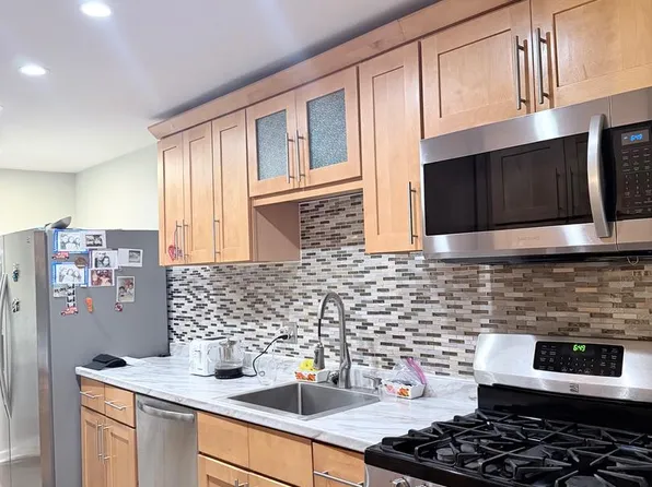 2211 Greenery Ln #1026, Silver Spring, MD 20906