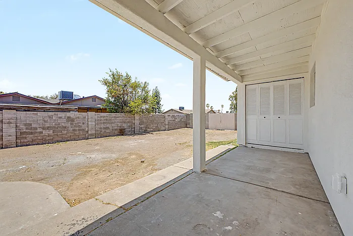 8129 W Hazelwood St — Photo 22