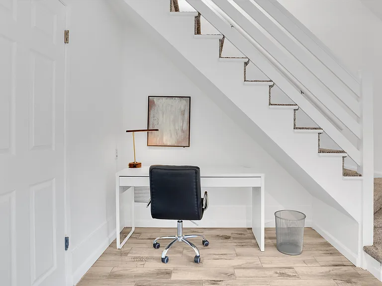 Stewarton Dr — Photo 10