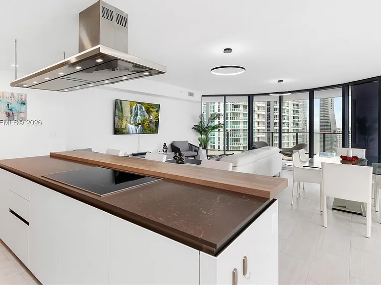 1000 Brickell Plz #3902 — Photo 7