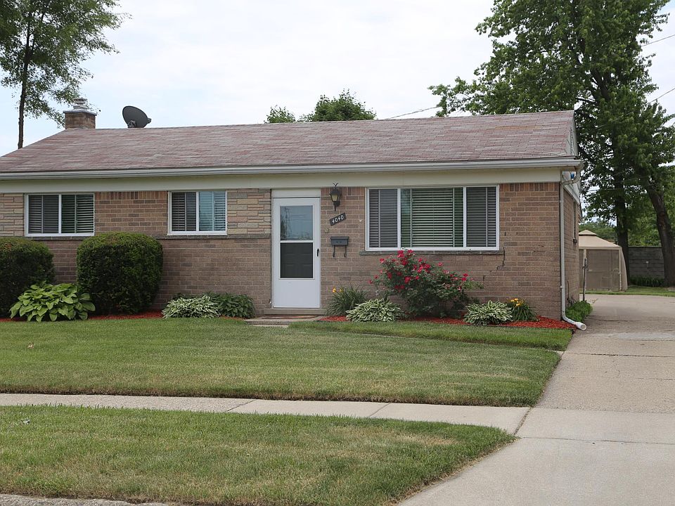 2nd image of 4040 Garrick Ave