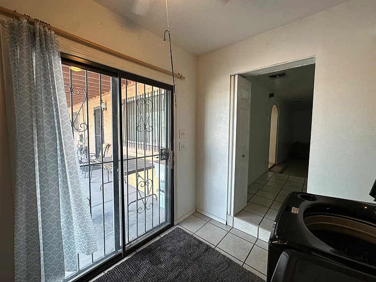 3209 S Capri Cir — Photo 20