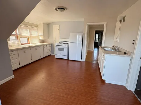 2132 S 75th St #2134, Milwaukee, WI 53219