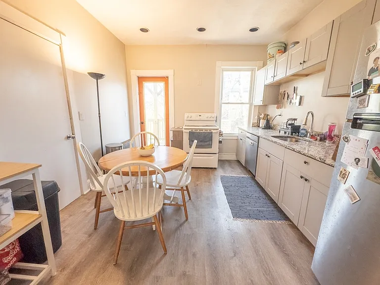 35 1/2 Essex St #2 — Photo 6
