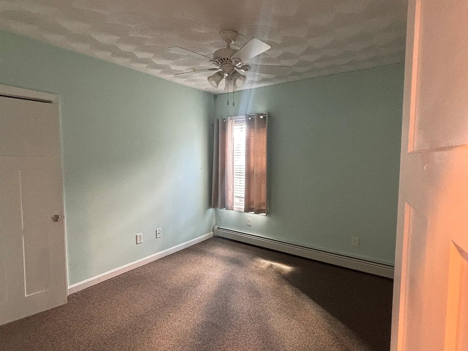 3 bed, $2,200 — Photo 3