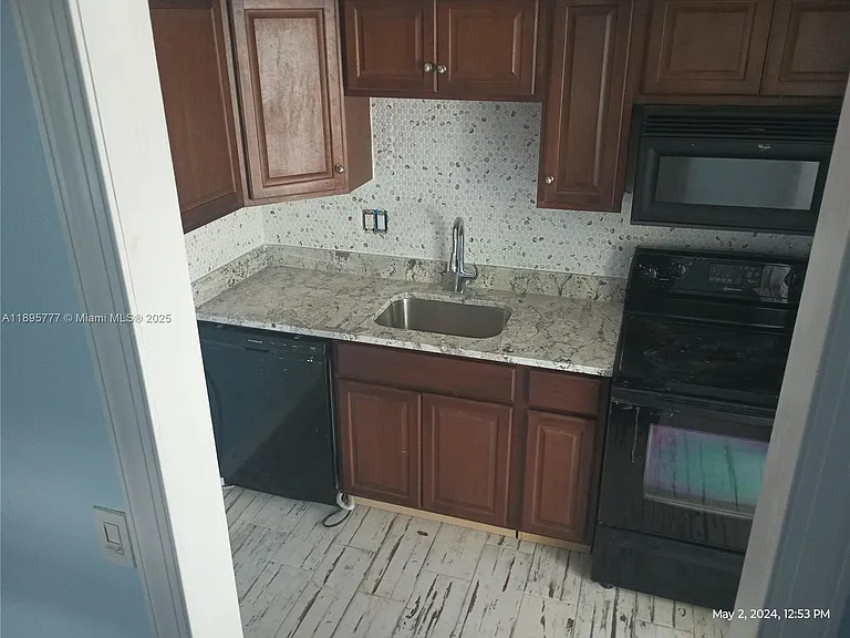258 Neptune Ave #N — Photo 5