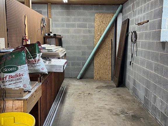 5th image of 908 Gillespie Ave