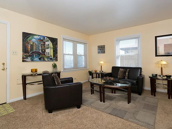 4th image of 2710 W Archer Pl