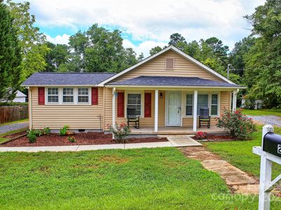 218 Blacksnake Rd, Stanley, NC, 28164