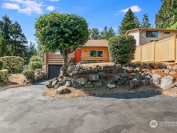 2nd image of 4705 S 164th Street