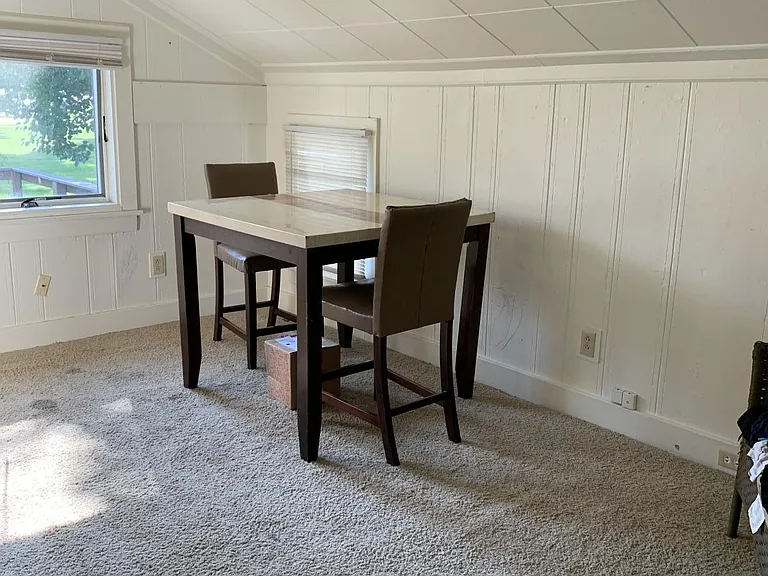 109 W South St — Photo 11