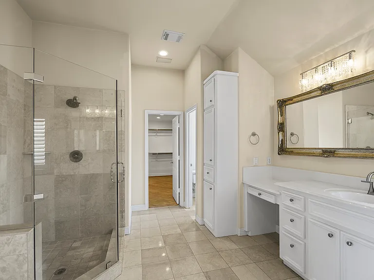 3307B W Lamar St — Photo 11
