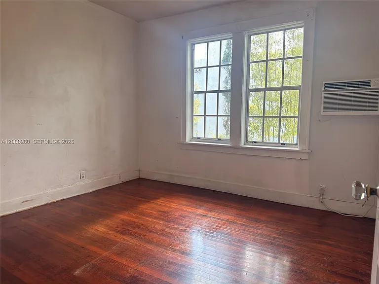 3364 SW 2nd St #2 — Photo 5