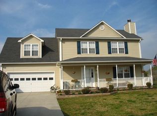 122 Nicole Ct, Jacksonville, NC 28540