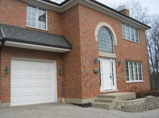 1423 N McKinley Rd, Lake Forest, IL 60045