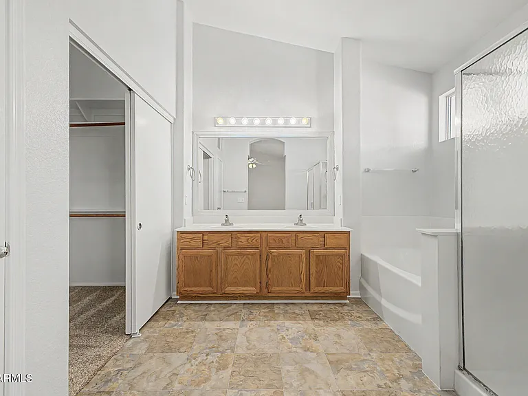1068 W Glenmere Dr — Photo 10