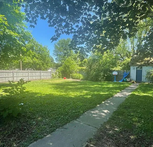528 Lindbergh Ave — Photo 17