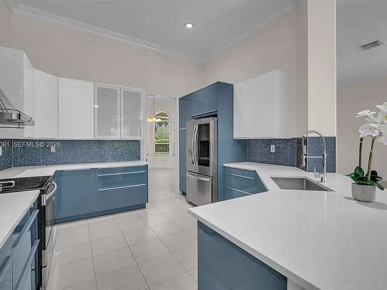 16310 Paddock Ln — Photo 27