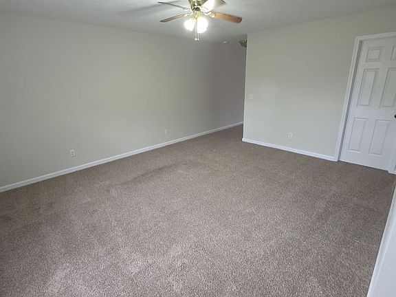 4th image of 395 Thomas Rd