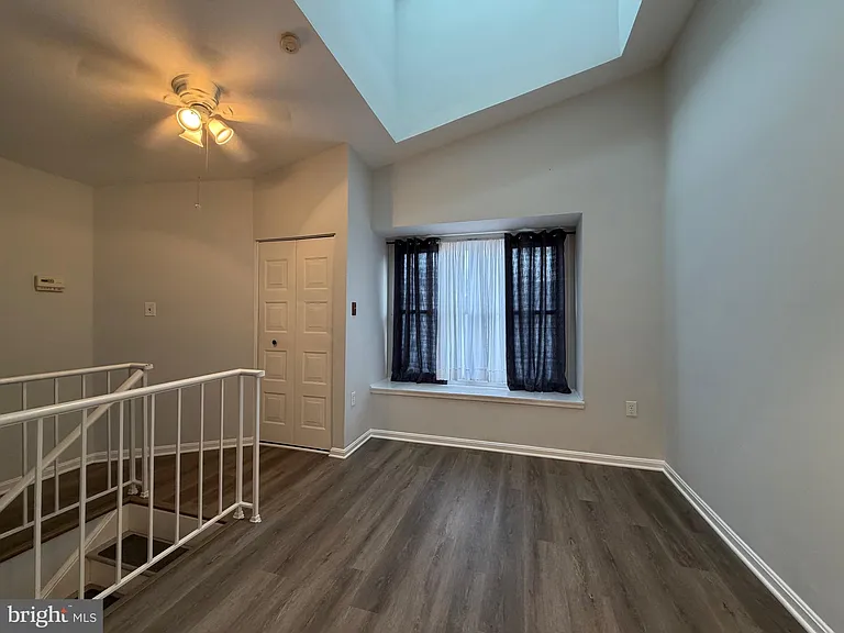 10448 Rapidan Ln — Photo 24