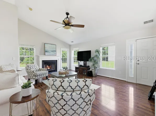 11 Savannah Oak Dr, Bluffton, SC 29910