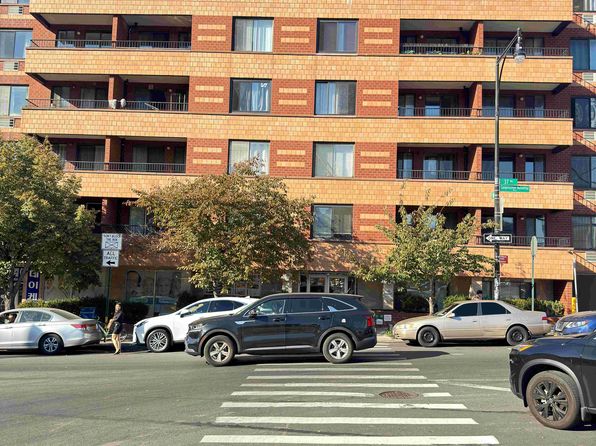 13643 37th Ave APT 4J