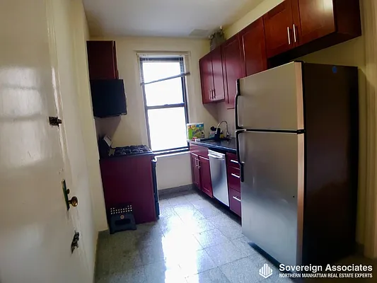 Rented by Sovereign Associates | media 16