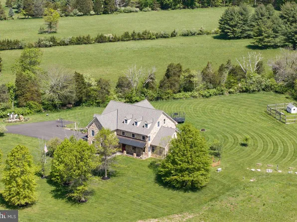 26 Wormansville Rd, Pipersville, PA 18947
