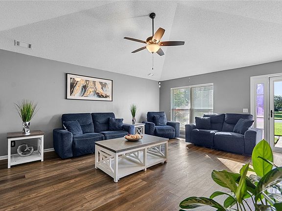 4th image of 217 Jasper Lane