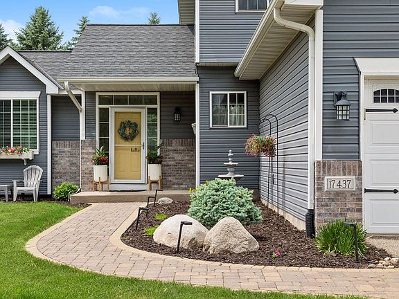 3rd image of 17437 Hazel Ct