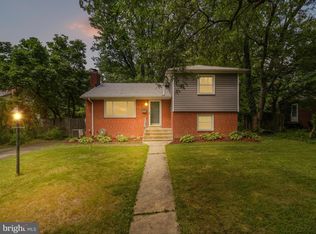 10416 Cleveland St, Fairfax, VA 22030
