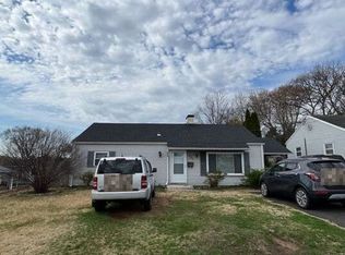 207 N Oxford Valley Rd, Fairless Hills, PA
