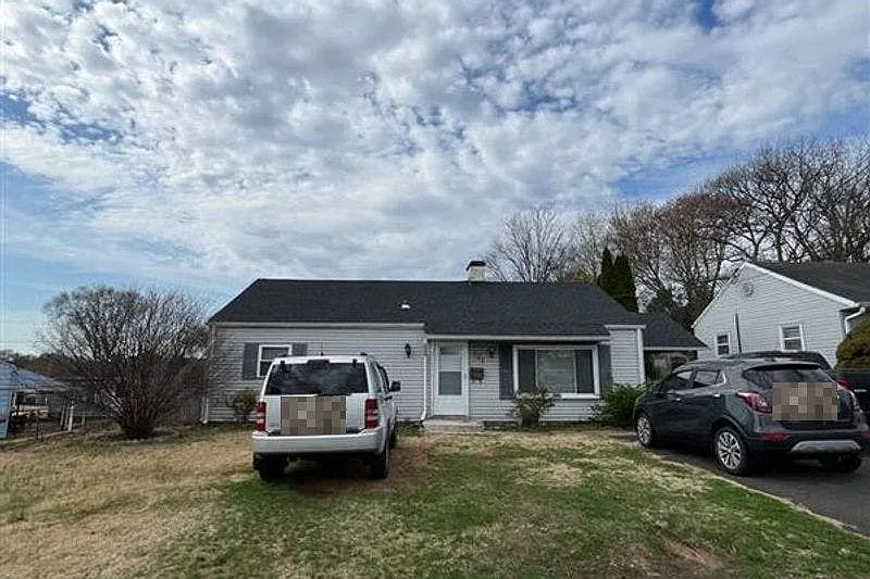 207 N Oxford Valley Rd photo 1
