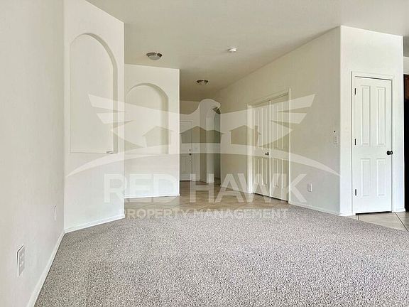 3rd image of 1057 E Sourwood Dr
