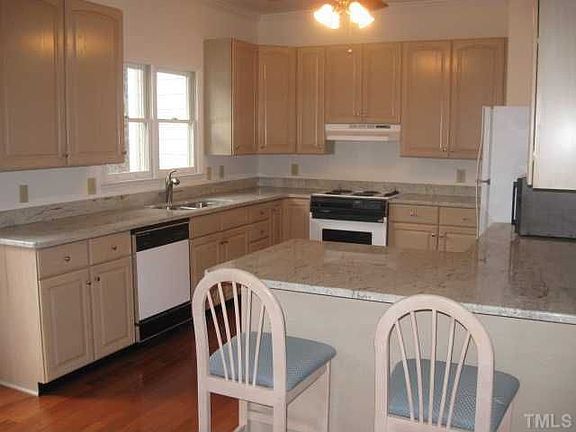 3rd image of 2211 Running Pine Ct