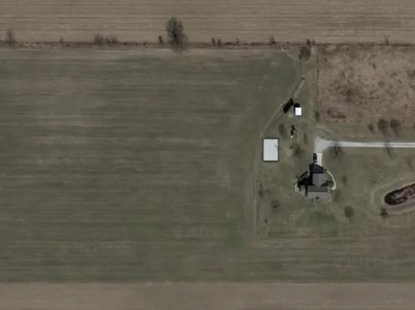 56763 Tulip Rd, New Carlisle, IN 46552