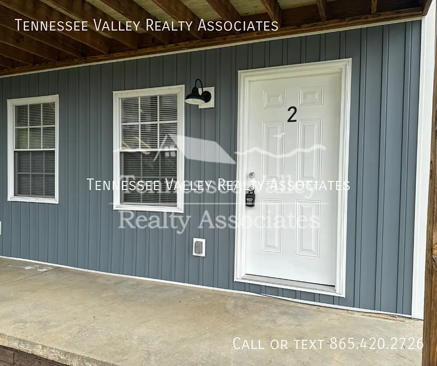 All New! Renovated, Move In Ready 1 Bed/1 Bath Convenient To Downtown And I-40! — Photo 2