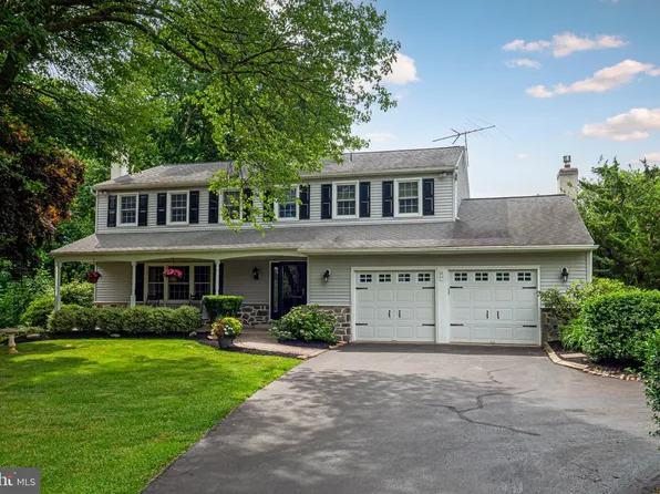 13 Brookmont Dr, Malvern, PA 19355