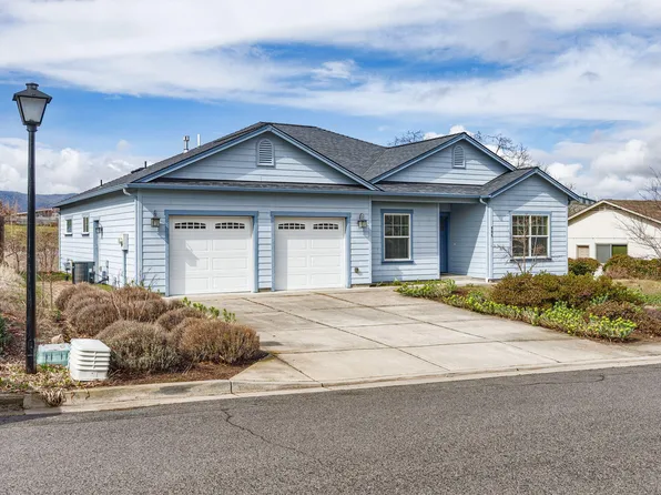 805 Oak Knoll Dr, Ashland, OR 97520