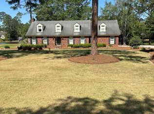 6004 Lake Shore Dr, Tifton, GA 31794