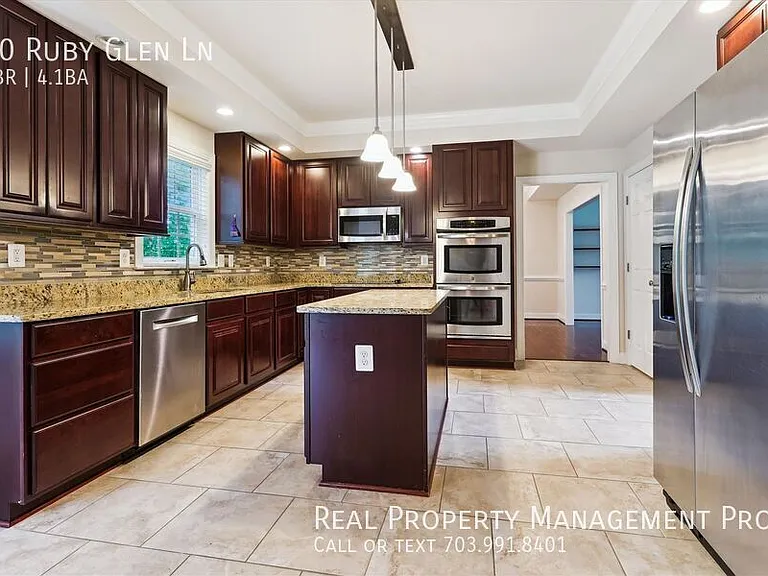 70 Ruby Glen Ln — Photo 13