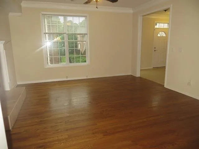 8949 Carroll Manor Dr — Photo 4